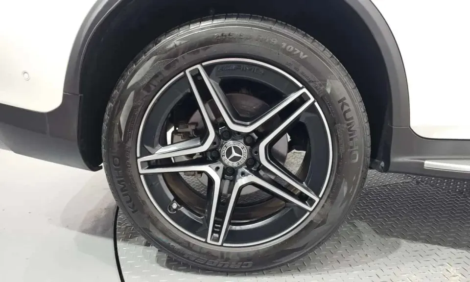 Mercedes-Benz GLC300 4MATIC Premium Coupe 2021