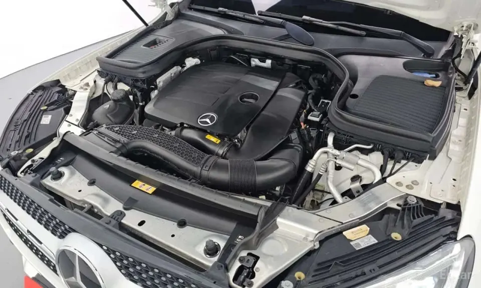 Mercedes-Benz GLC300 4MATIC Premium Coupe 2021