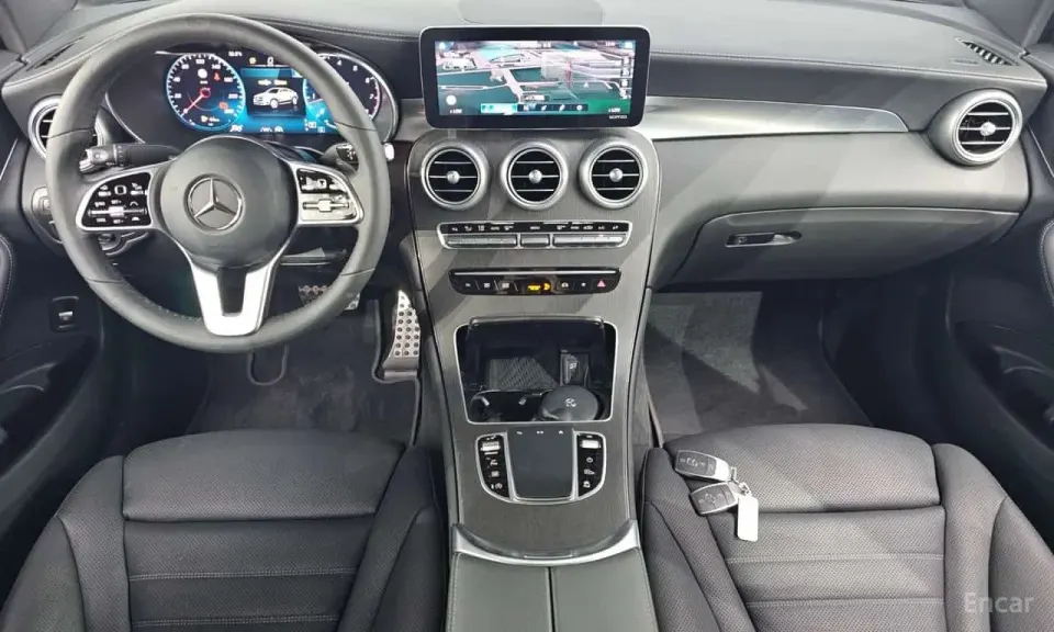 Mercedes-Benz GLC300 4MATIC Premium Coupe 2021
