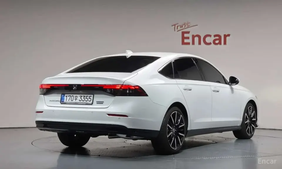 Honda Accord 2.0 Hybrid Touring 2025