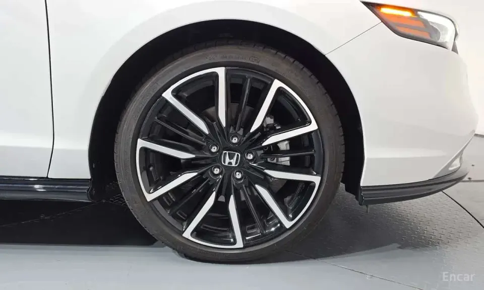 Honda Accord 2.0 Hybrid Touring 2025