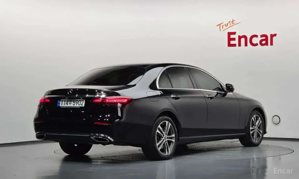 Mercedes-Benz E 350 E350 4MATIC Avantgarde 2022