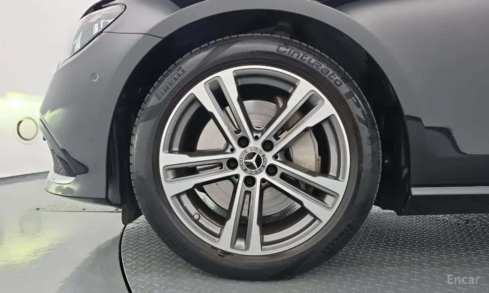 Mercedes-Benz E 350 E350 4MATIC Avantgarde 2022