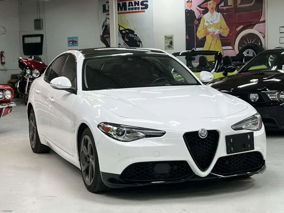 Alfa Romeo Giulia 2.0 Turbo 16V Ti Sport 4dr AWD 2017
