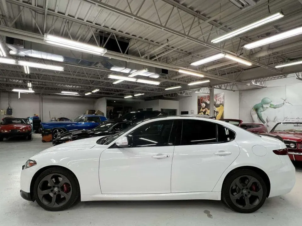 Alfa Romeo Giulia 2.0 Turbo 16V Ti Sport 4dr AWD 2017