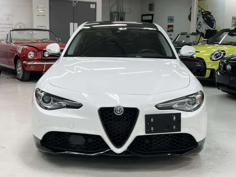 Alfa Romeo Giulia 2.0 Turbo 16V Ti Sport 4dr AWD 2017