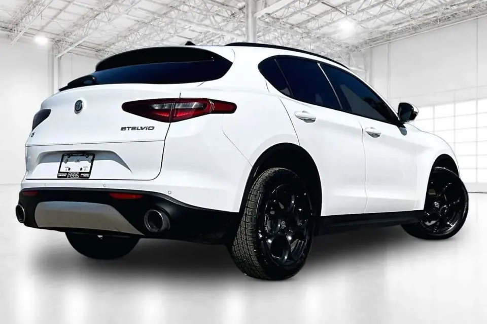 Alfa Romeo Stelvio 2.0 Turbo 16V Sport |Heated Leather |Panoroof |SafetyTech |AWD 2019