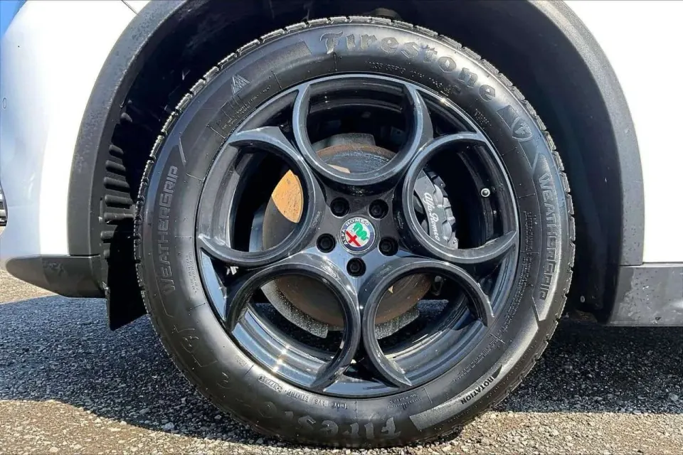 Alfa Romeo Stelvio 2.0 Turbo 16V Sport |Heated Leather |Panoroof |SafetyTech |AWD 2019