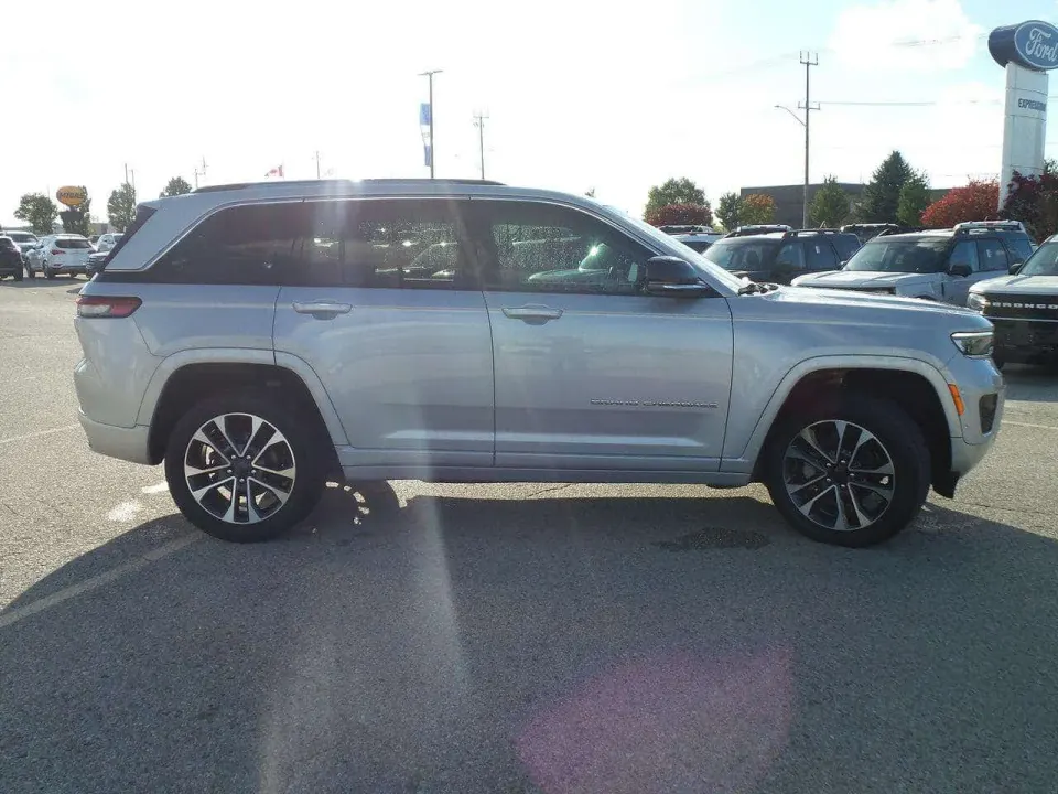 Jeep Grand cherokee OVERLAND, LEATHER, HEADS-UP-DISPLAY, LOADED! 2022
