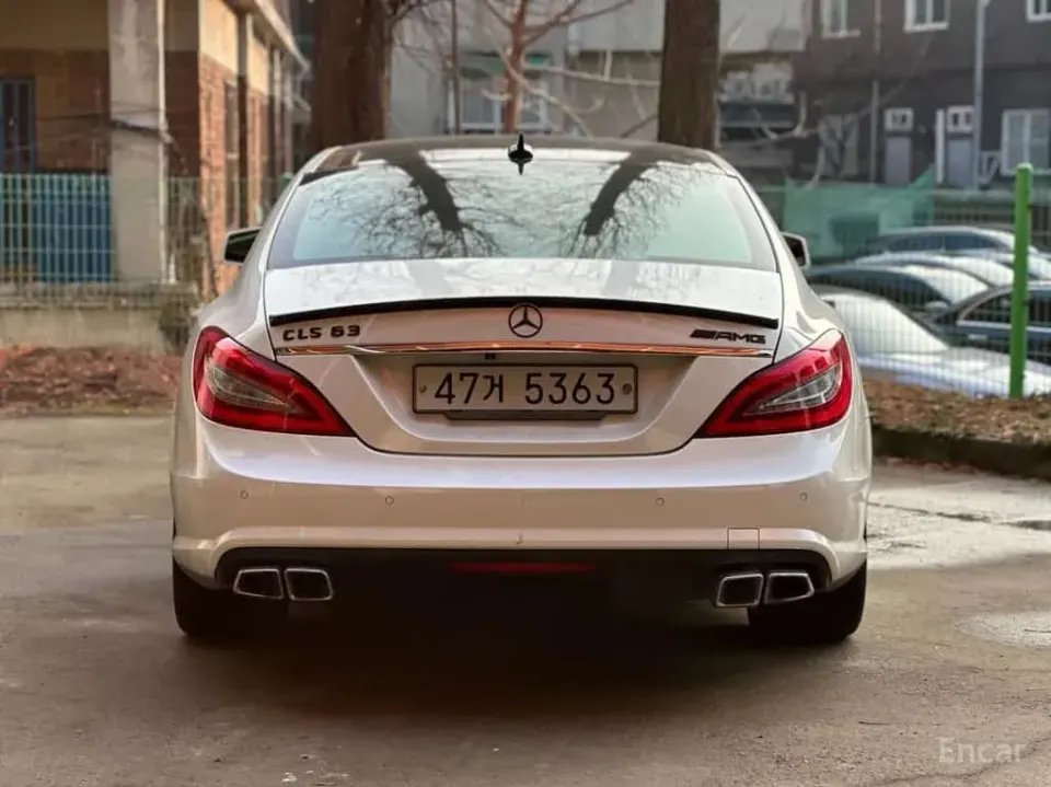 Mercedes-Benz CLS63 AMG 2012