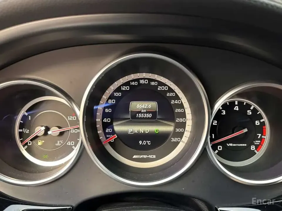 Mercedes-Benz CLS63 AMG 2012