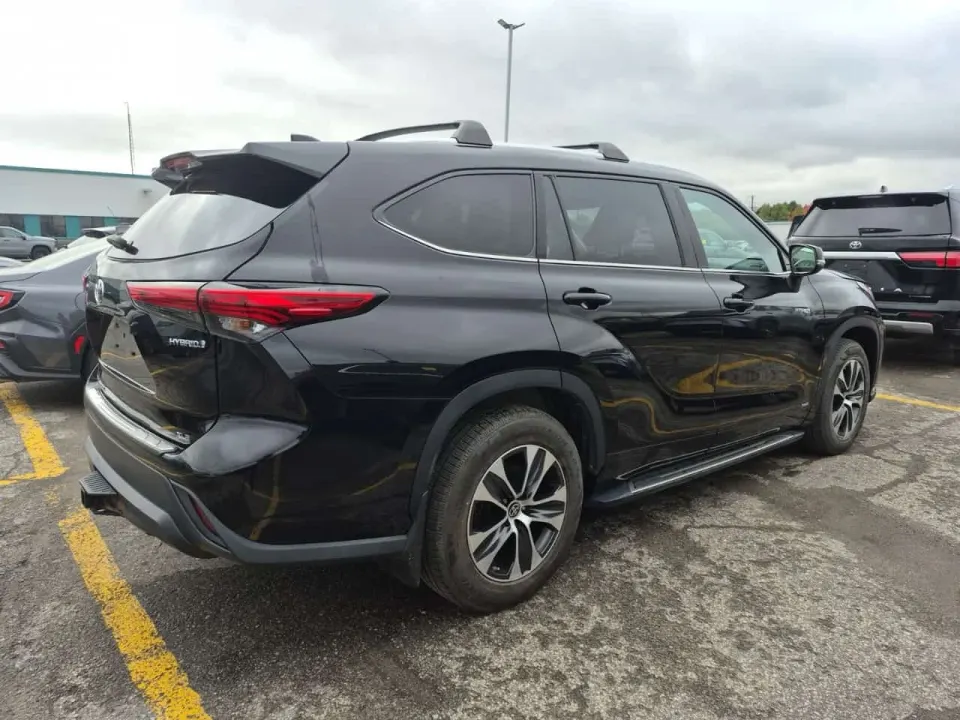 Toyota Highlander HYBRID XLE 2021