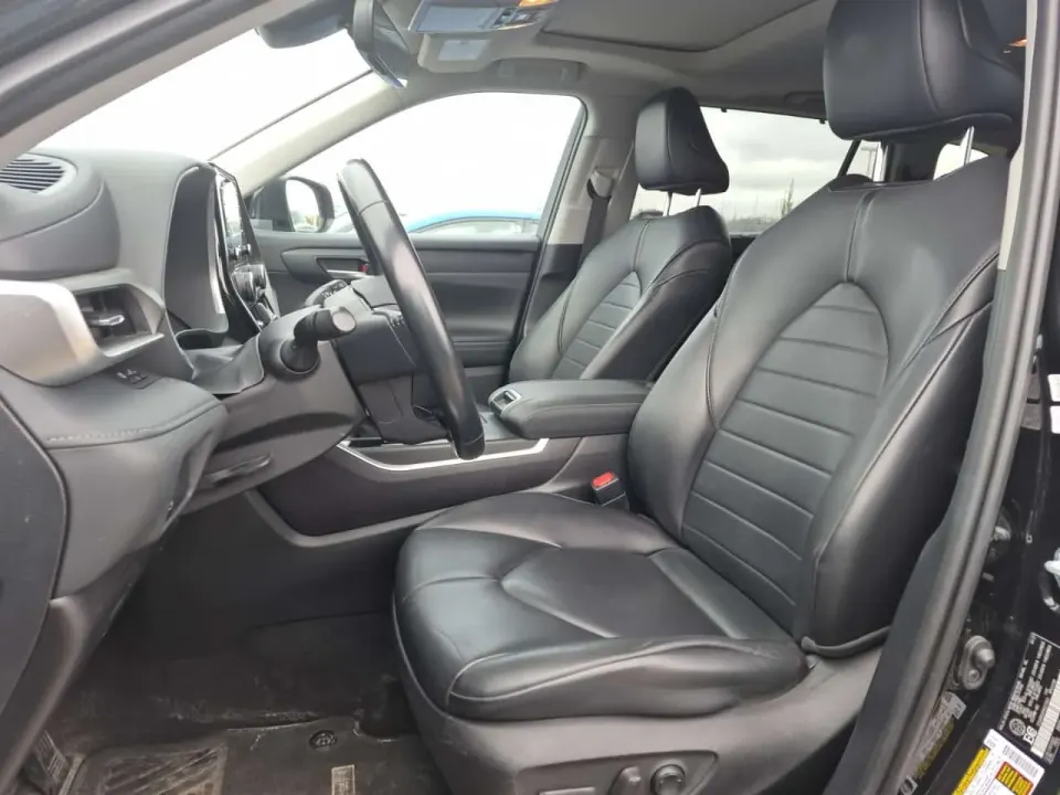 Toyota Highlander HYBRID XLE 2021