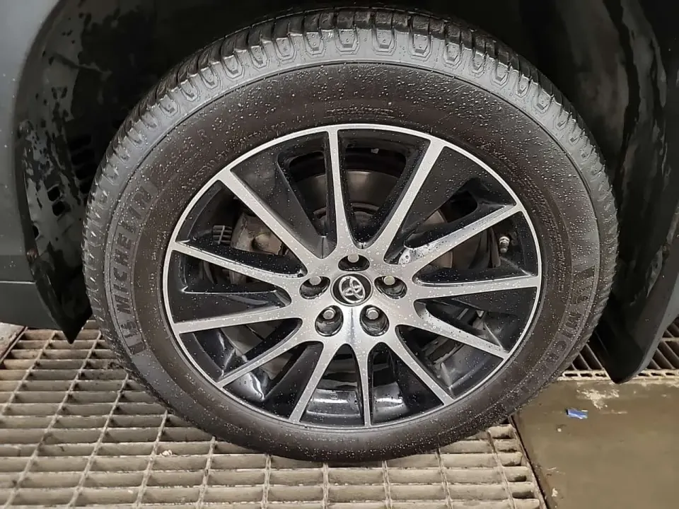 Toyota Highlander XLE 2017