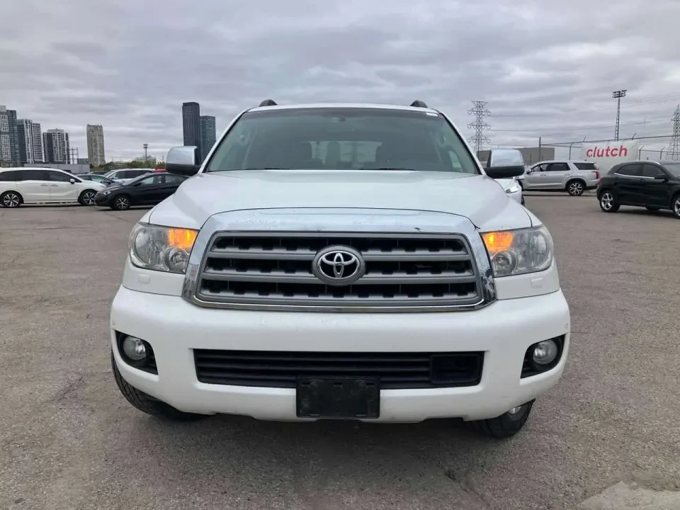 Toyota Sequoia 4WD 4dr 5.7L Platinum 2011