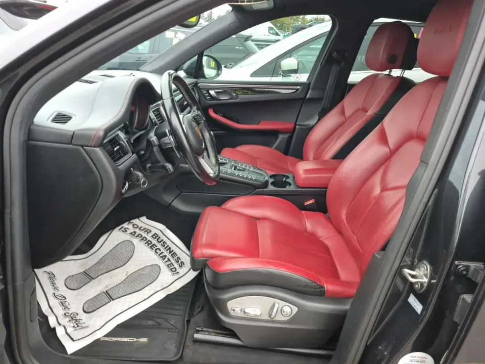 Porsche Macan Awd 4dr Gts 2017