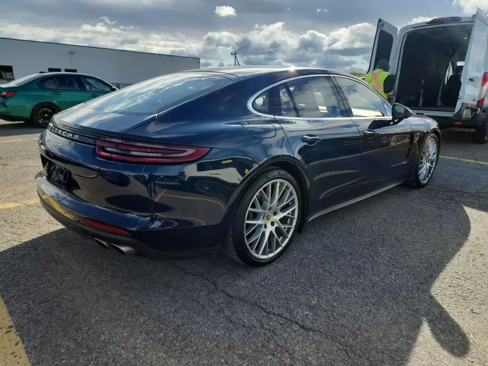 Porsche Panamera 4S 2017