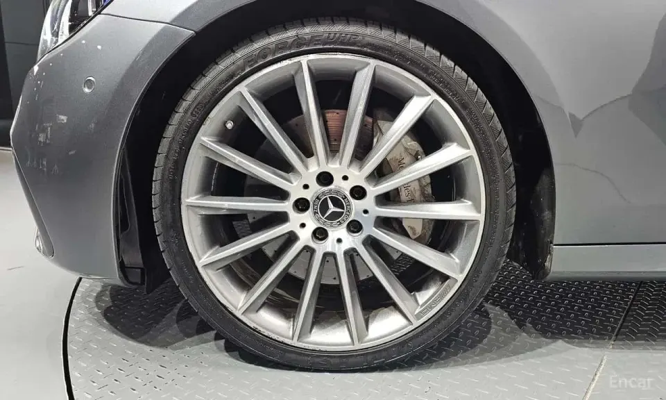 Mercedes-Benz E 350 E350 4MATIC AMG Line 2020