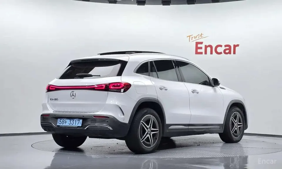 Mercedes-Benz EQA250 AMG Package Plus 2022