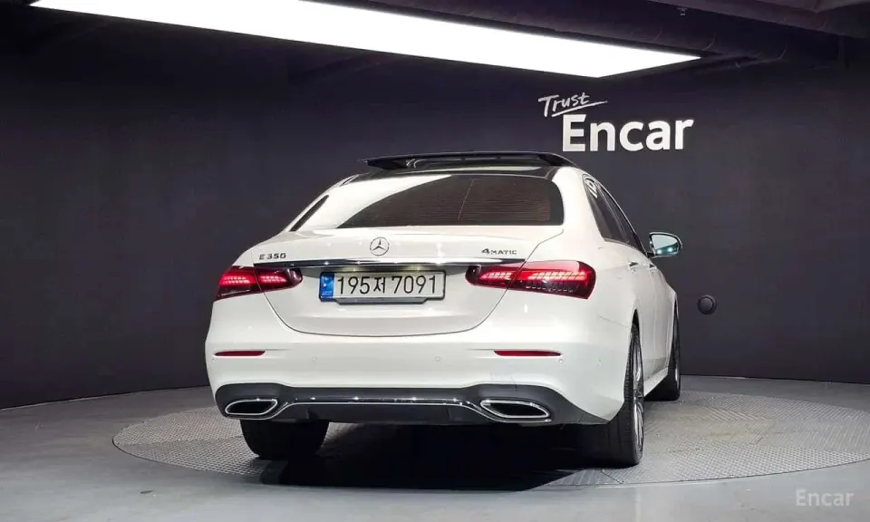 Mercedes-Benz E 350 E350 4MATIC AMG Line 2022