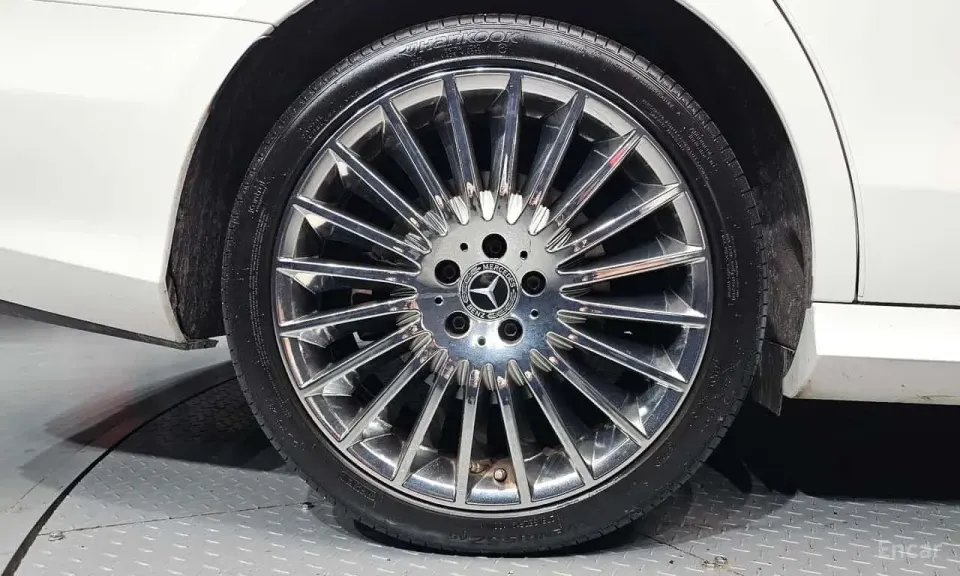Mercedes-Benz E 350 E350 4MATIC AMG Line 2022