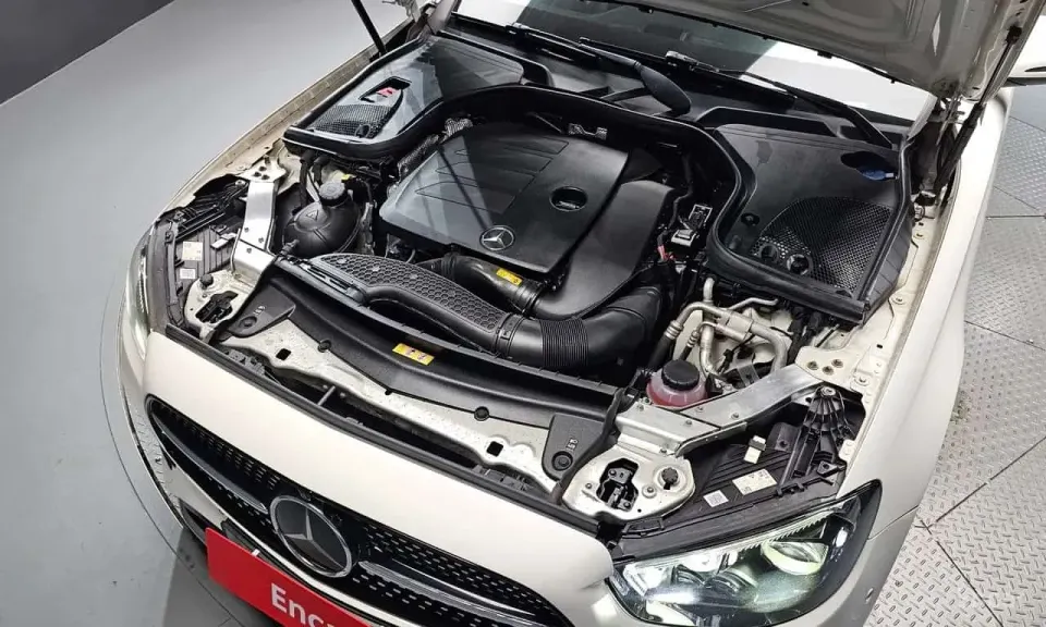 Mercedes-Benz E 350 E350 4MATIC AMG Line 2022