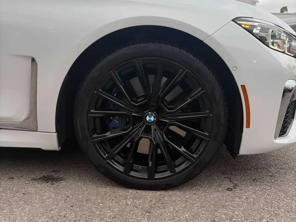 BMW 750Li xDrive 2021