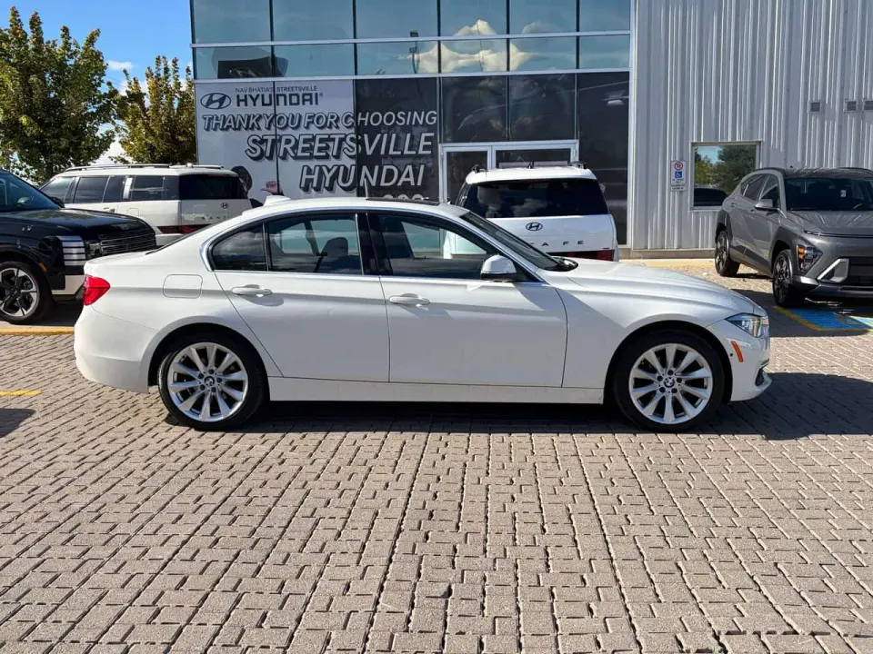 BMW 330i 4dr Sdn 330i xDrive AWD 2017