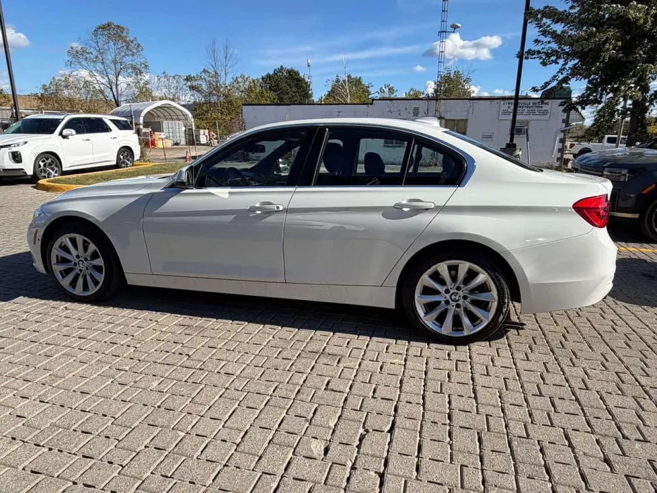 BMW 330i 4dr Sdn 330i xDrive AWD 2017