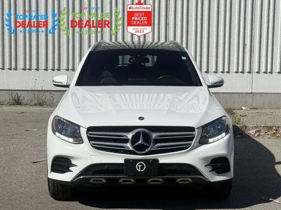 Mercedes-Benz GLC 300 //AMG PKG | PREMIUM 1 & 2 PKG | LOADED 2017
