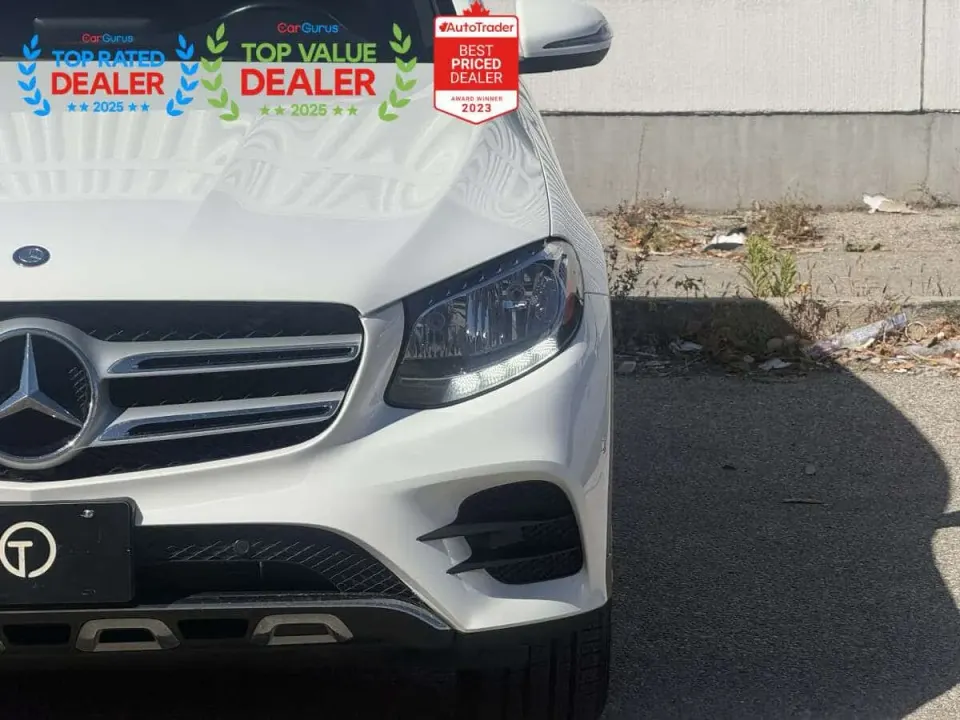 Mercedes-Benz GLC 300 //AMG PKG | PREMIUM 1 & 2 PKG | LOADED 2017