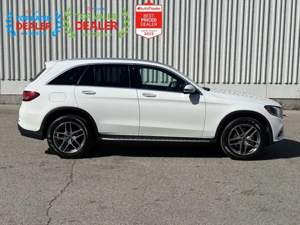 Mercedes-Benz GLC 300 //AMG PKG | PREMIUM 1 & 2 PKG | LOADED 2017