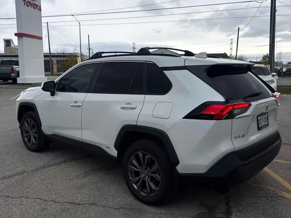 Toyota Rav4 Hybrid XLE AWD 2025