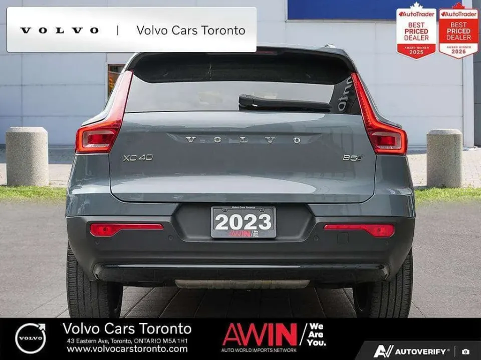 Volvo XC40 B5 B Plus Dark Theme 2023