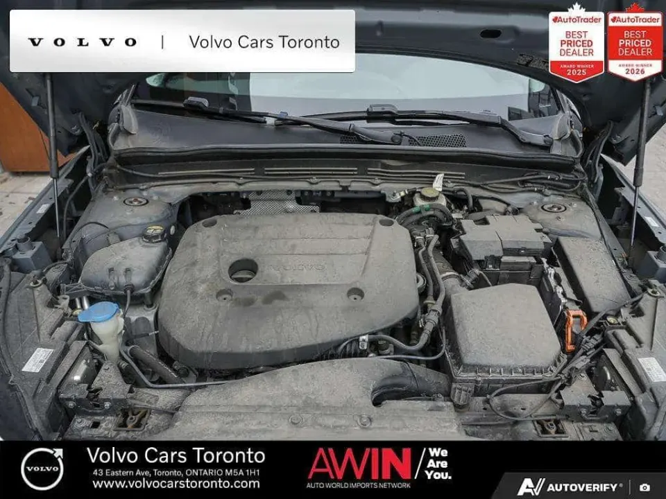 Volvo XC40 B5 B Plus Dark Theme 2023
