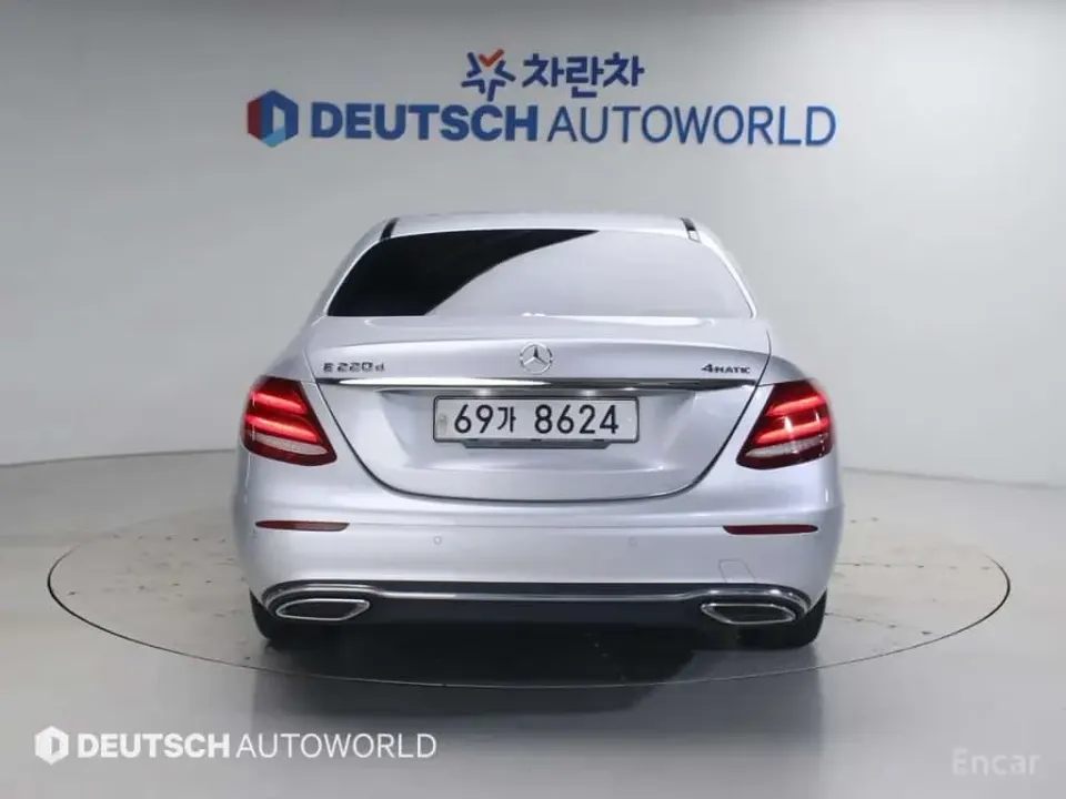 Mercedes-Benz E 220 E220d 4MATIC Avantgarde 2017