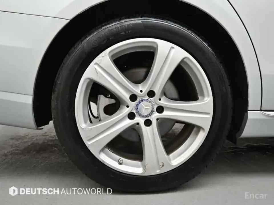 Mercedes-Benz E 220 E220d 4MATIC Avantgarde 2017