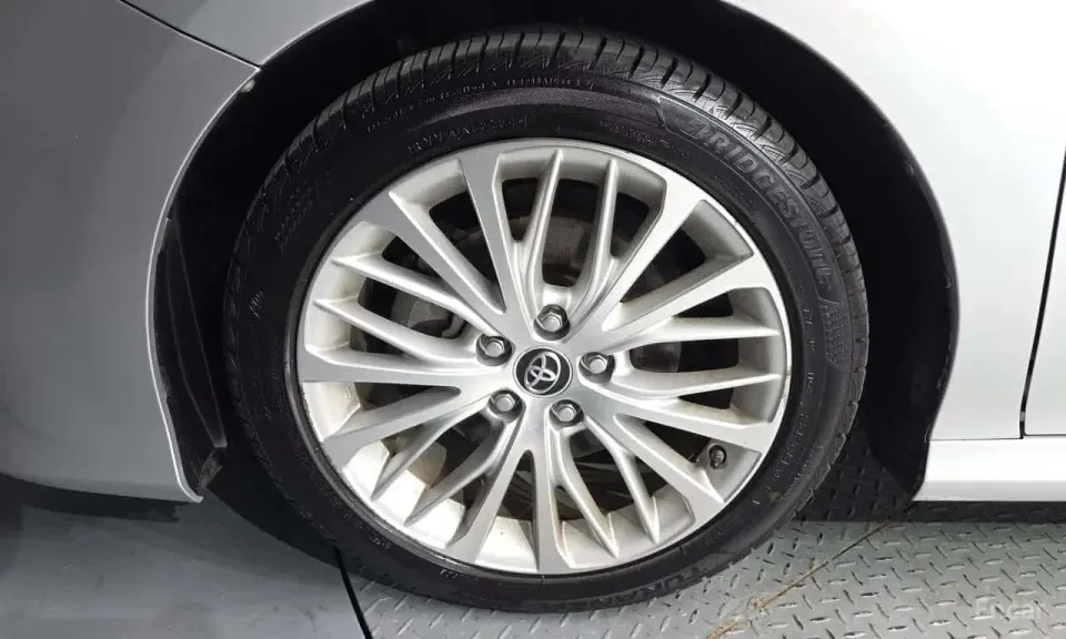 Toyota Camry 2.5 XLE Hybrid 2018