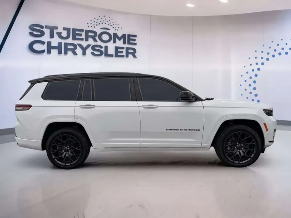 Jeep JEEP GRAND CHEROKEE L SUMMIT 2023, V8 5,7 L, 7 PASSAGERS ET LE LUXE SANS COMPROMIS 2023