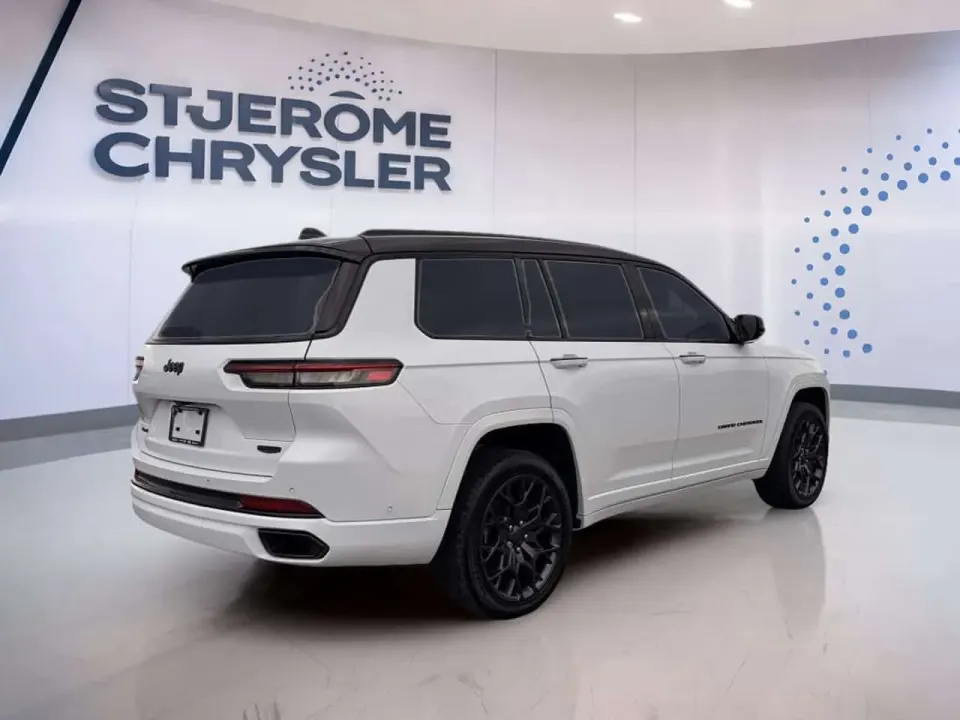 Jeep JEEP GRAND CHEROKEE L SUMMIT 2023, V8 5,7 L, 7 PASSAGERS ET LE LUXE SANS COMPROMIS 2023
