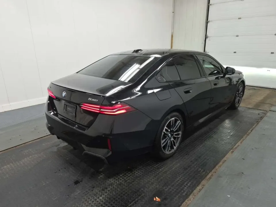 BMW Sedan 530i Xdrive 2026