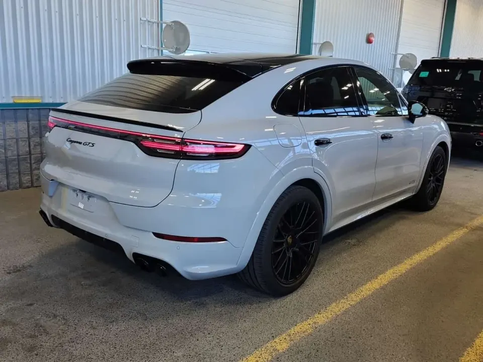 Porsche Cayenne Coupe Awd Gts 2021
