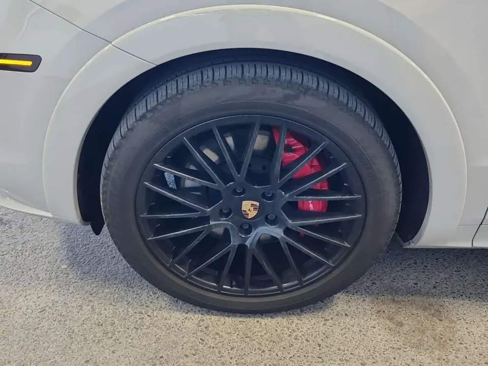 Porsche Cayenne Coupe Awd Gts 2021