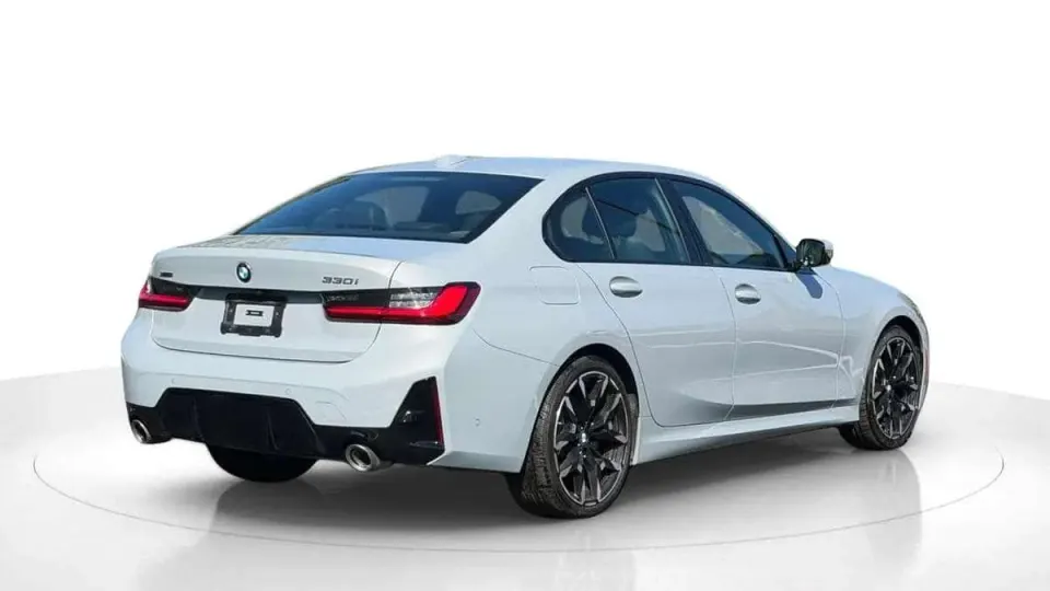 BMW 330i 330i xDrive | M-Sport Package 2025