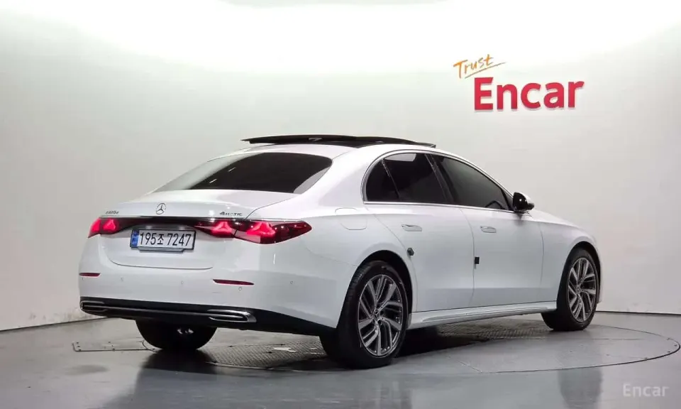 Mercedes-Benz E 220 E220d 4MATIC Exclusive 2024