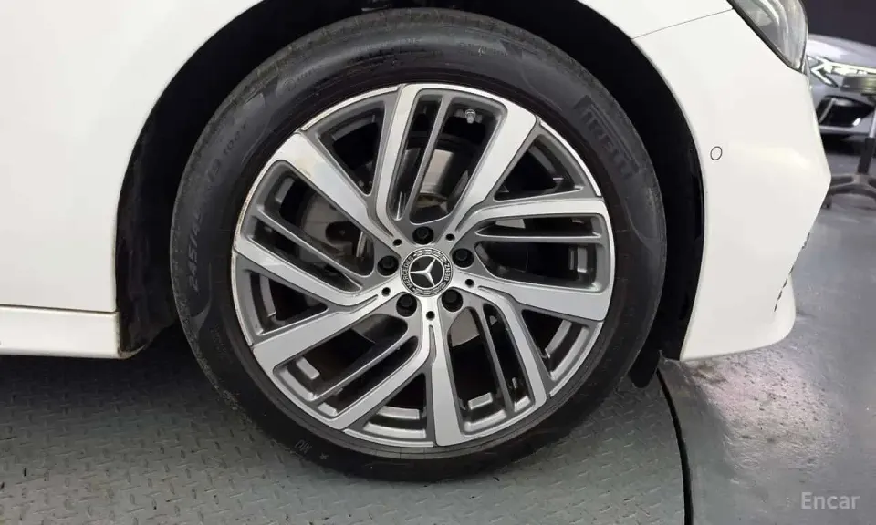 Mercedes-Benz E 220 E220d 4MATIC Exclusive 2024