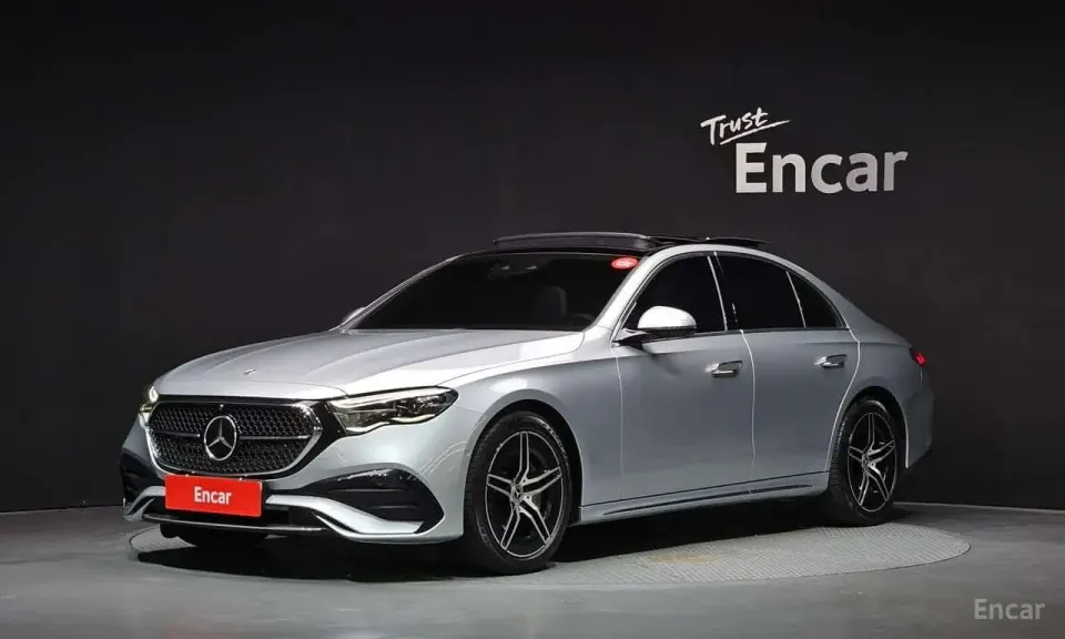 Mercedes-Benz E 300 E300 4MATIC AMG Line 2024