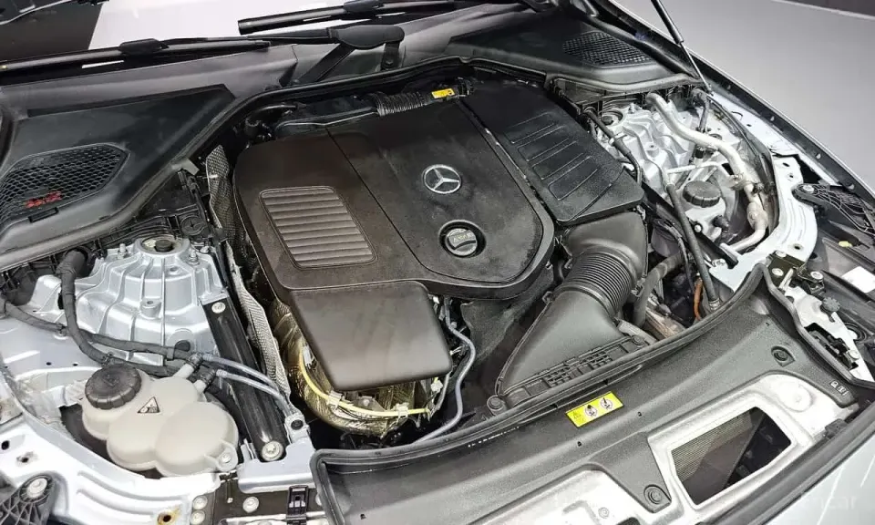 Mercedes-Benz E 300 E300 4MATIC AMG Line 2024