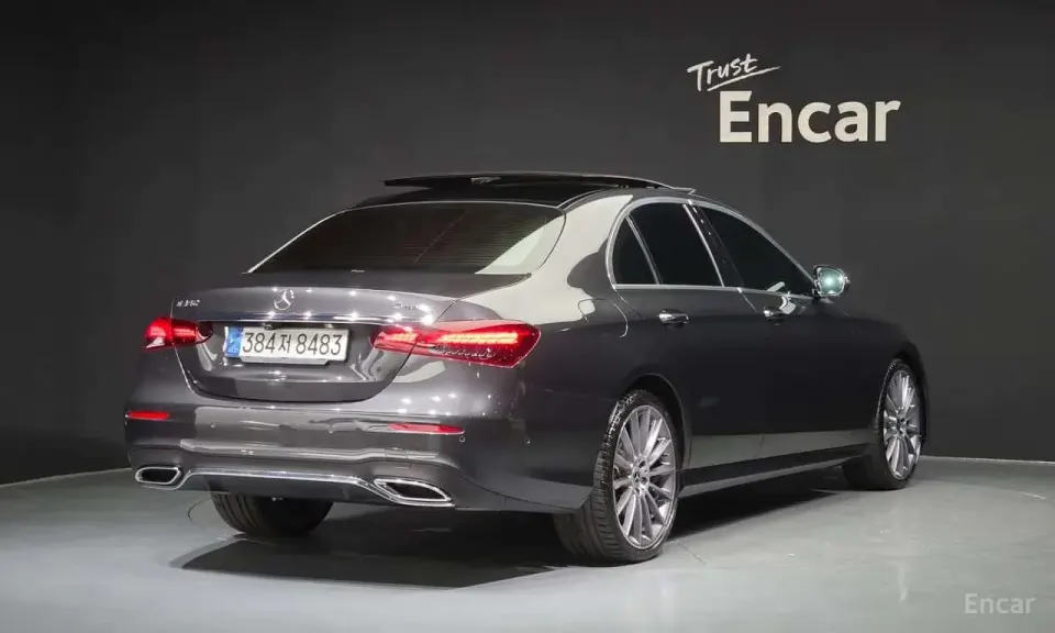 Mercedes-Benz E 350 E350 4MATIC AMG Line 2021