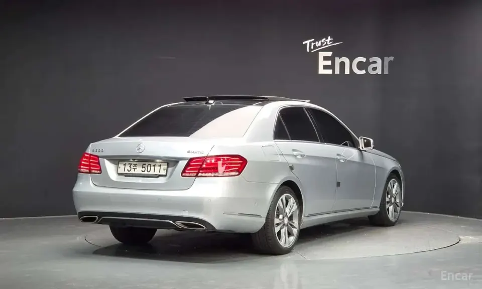 Mercedes-Benz E 300 E300 4MATIC Avantgarde 2014